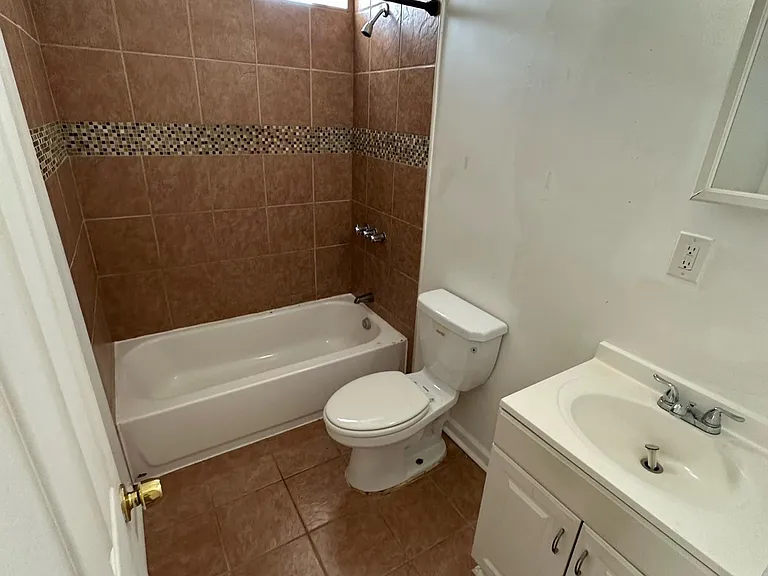 2600 Wilder St — Photo 7