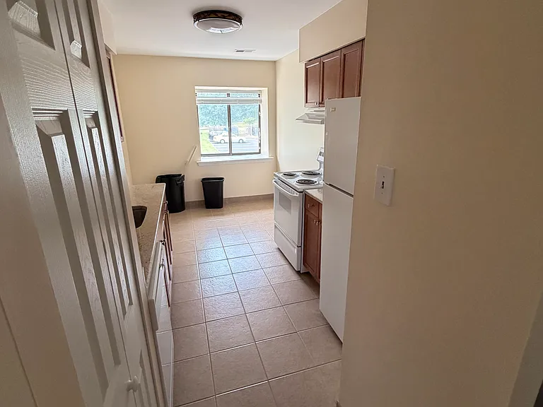 252 Kips Ct #252 — Photo 8