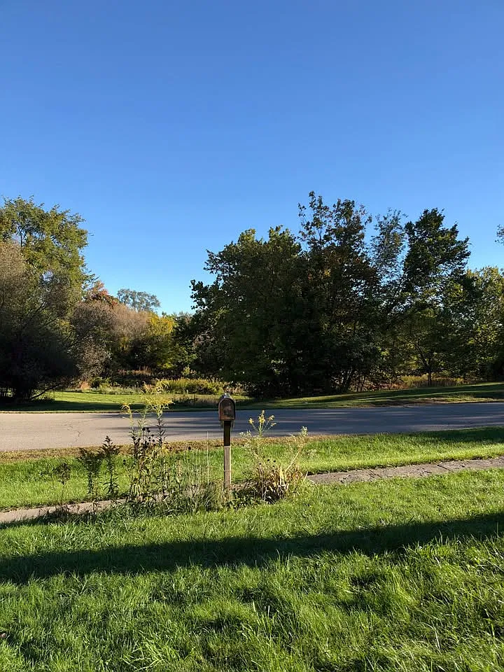Pomona Dr, Redford — Photo 2