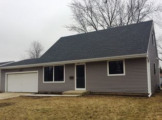 6902 Hemlock St, Hanover Park, IL 60133