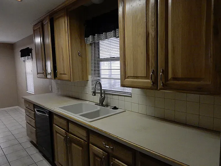 2518 W 75th Pl — Photo 10