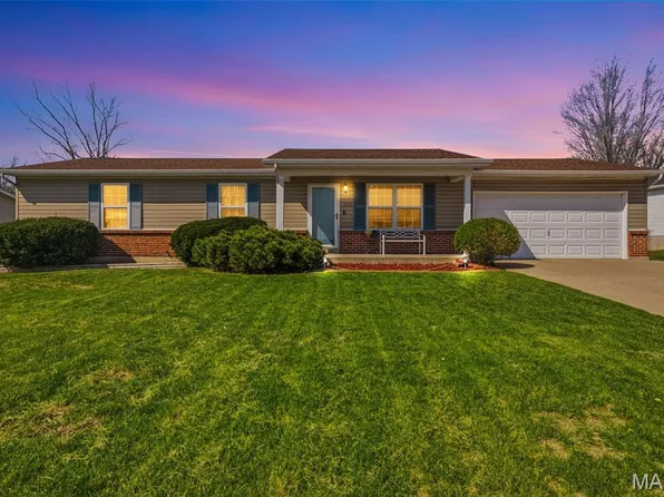 2520 Trojan Cir, Troy, MO 63379