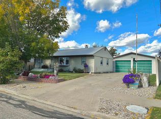 6 4th Ave NW, Towner, ND 58788