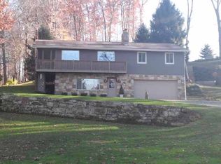 1240 E Maitland Ln, New Castle, PA 16101