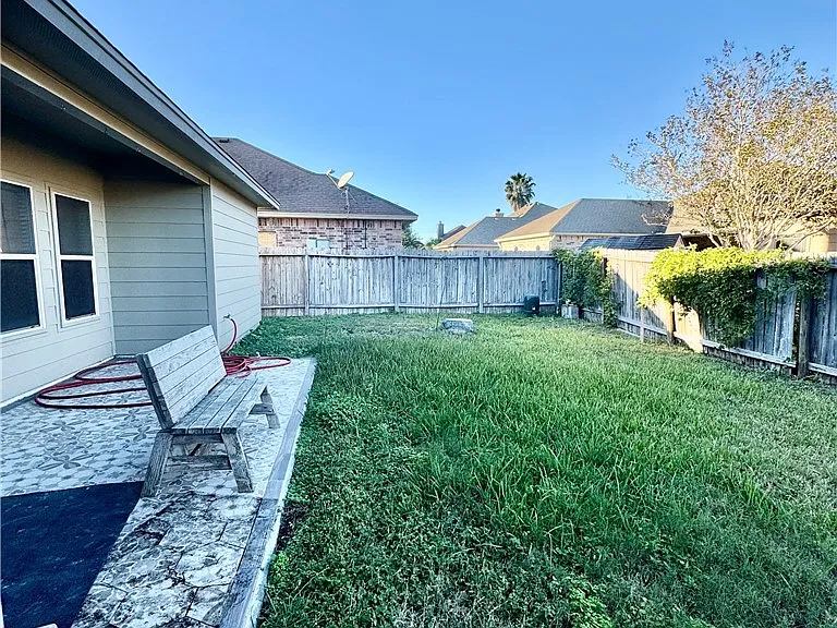 5722 Loire Blvd — Photo 28