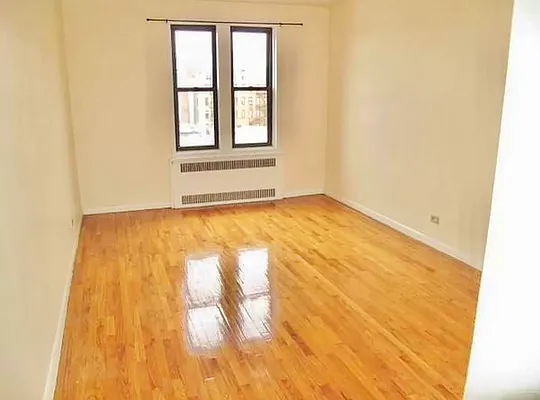 Rented by RealTegrity NY LLC | media 22