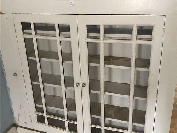 4th image of 709 S Jefferson Ave