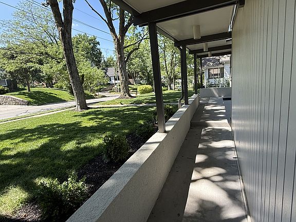 Mid Century feel walk way