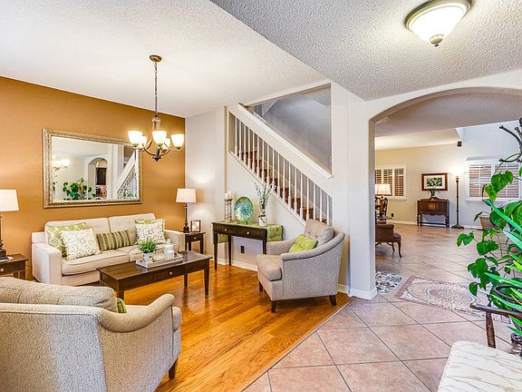 3rd image of 3044 Tierra Cuervo Dr