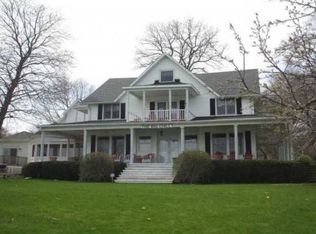 1822 N Shore Dr, Delavan, WI 53115