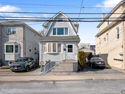 61 Robin Rd, Staten Island, NY, 10305