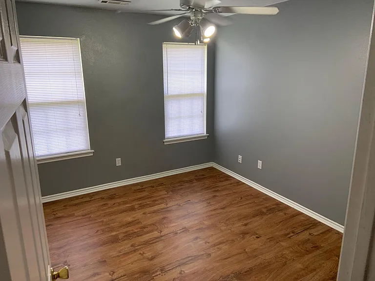 1660 N Willowbrook Dr — Photo 6