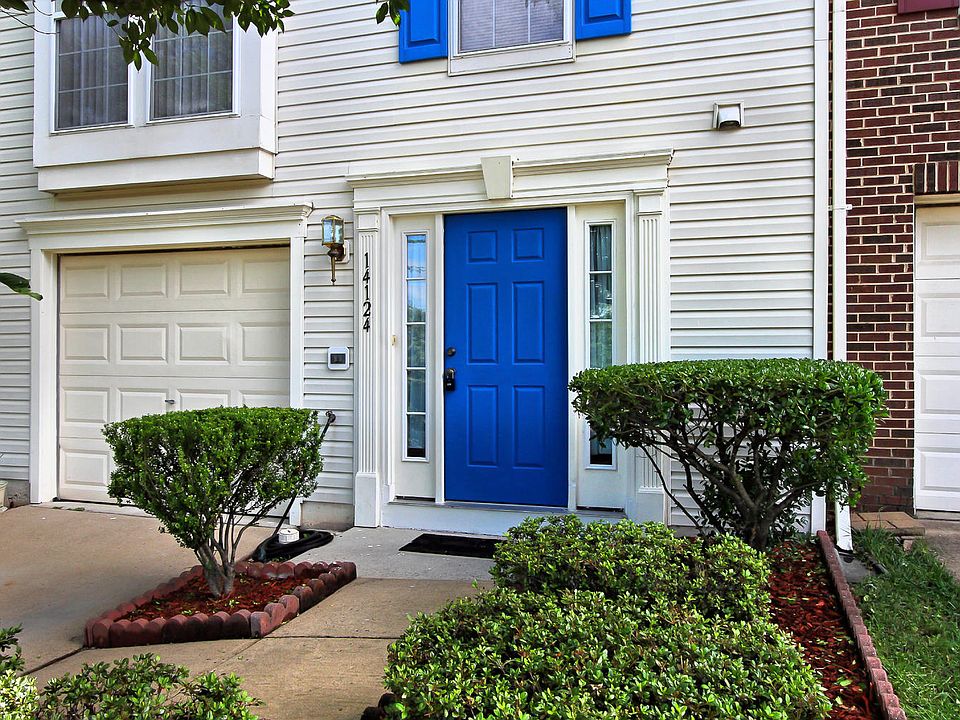 2nd image of 14124 Darkwood Cir