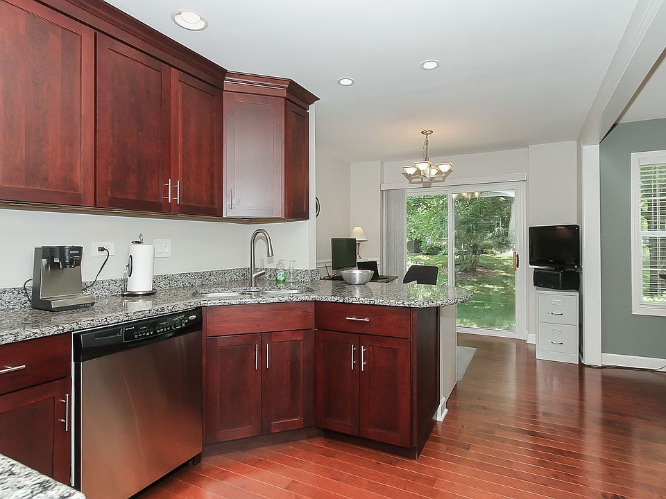 1st image of 1592 Brittania Way