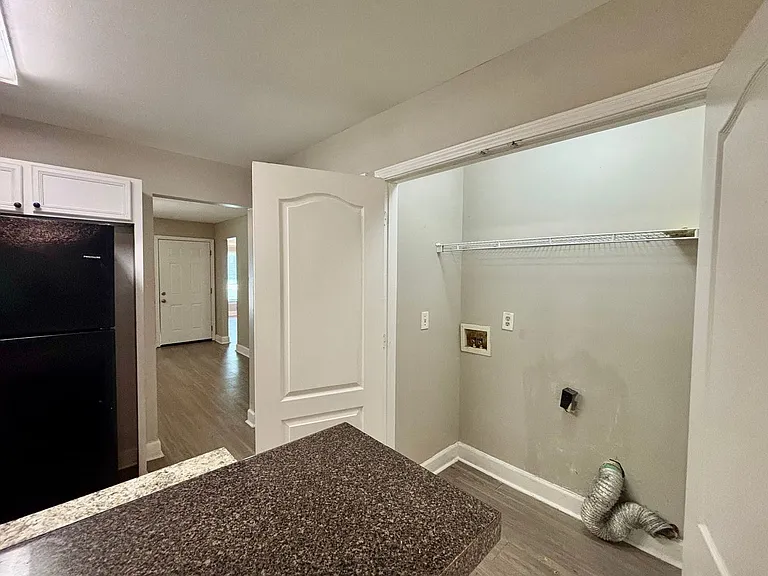 2595 Elliott St NW — Photo 11