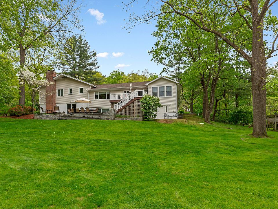 2nd image of 34 Juniper Pl