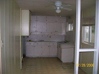 1st image of 715 SE 33rd St