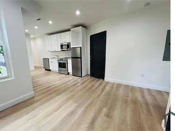 417 W St NE APT 3, Washington, DC 20002