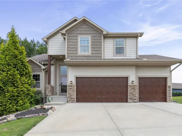 115 E Maple St, Lone Jack, MO 64070