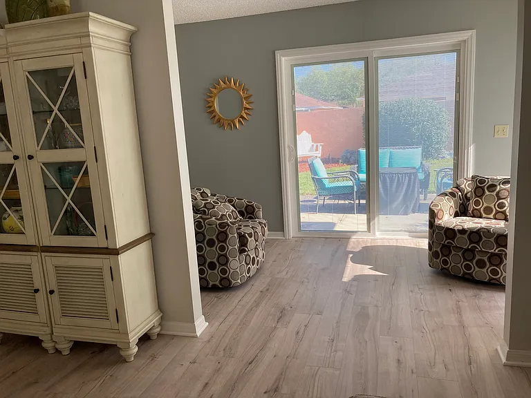 1201 Flores Ave — Photo 10