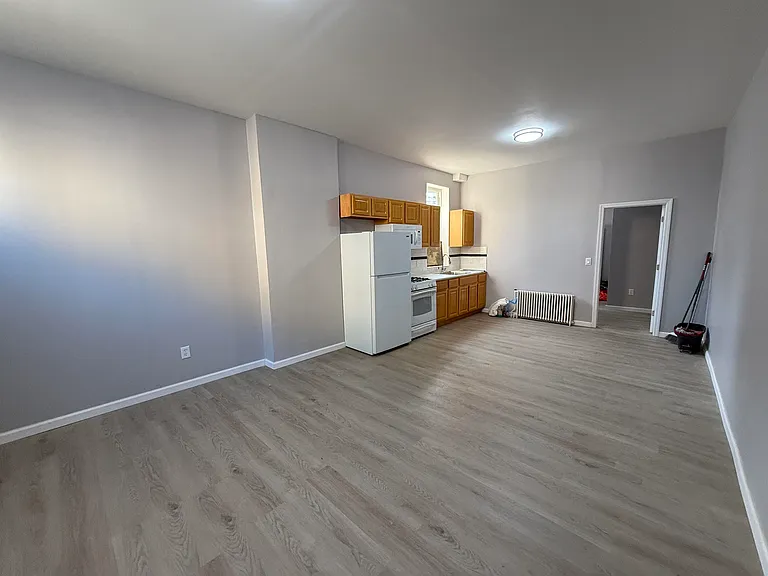 423 Baldwin Ave #1 — Photo 9