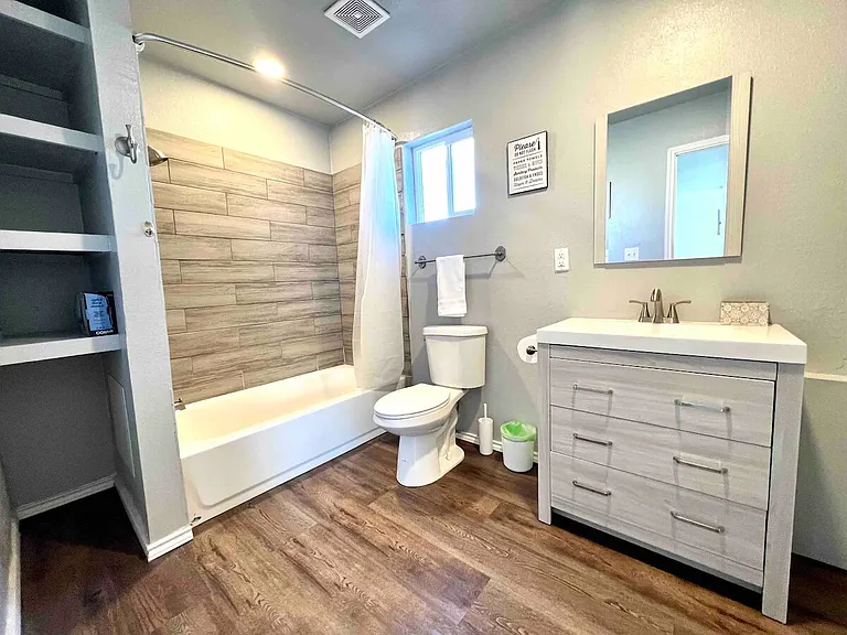 Full Bathroom with Bathtub