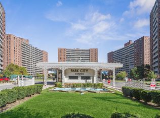 61-15 98th St #H16, Rego Park, NY 11374