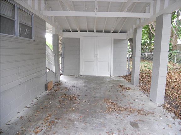 3rd image of 207 W 20th St