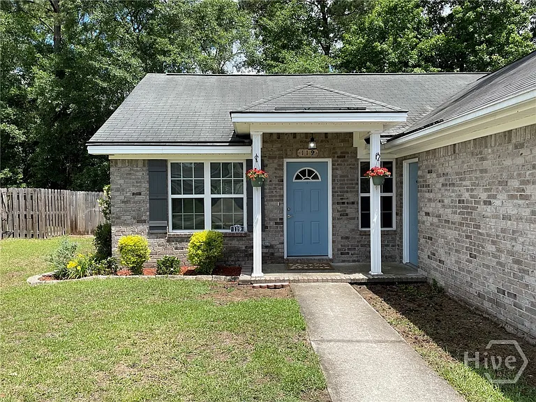119 Mustang Dr — Photo 1