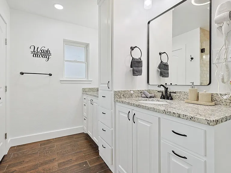 3322 Darby Ln — Photo 58