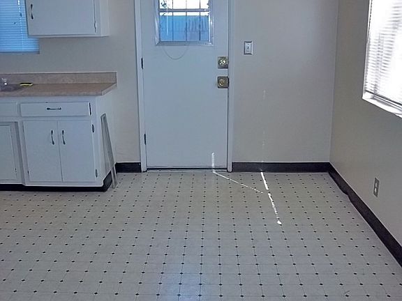 5th image of 3737 W 111th Pl APT 2