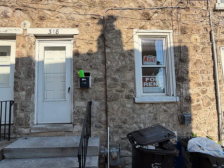 318 Jefferson St — Photo 1