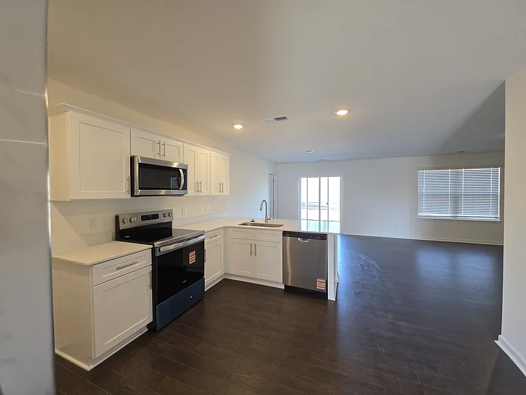 1166 Aspen Ter — Photo 6
