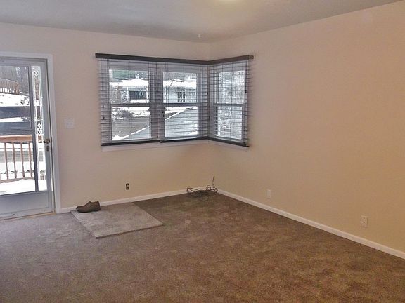 4th image of 707 N Vine St