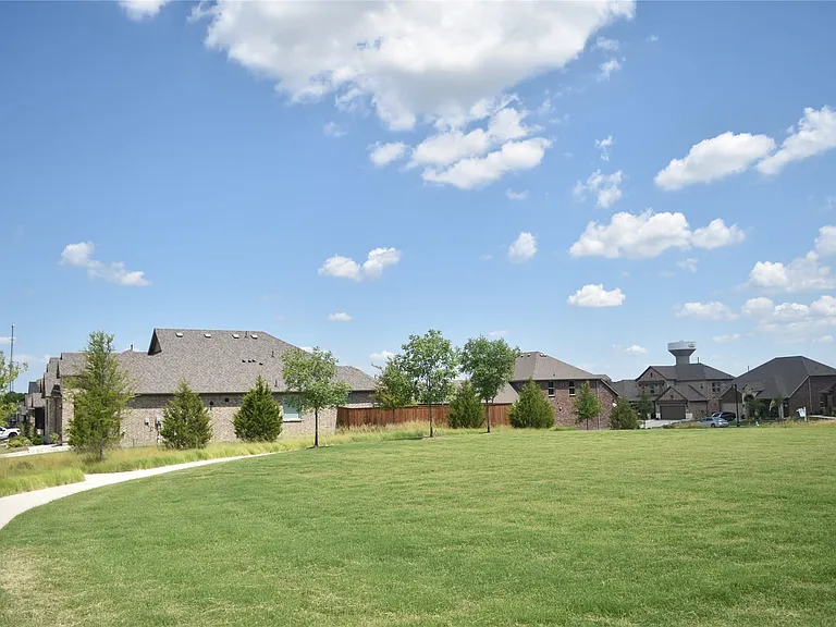 912 Slate Ln — Photo 33