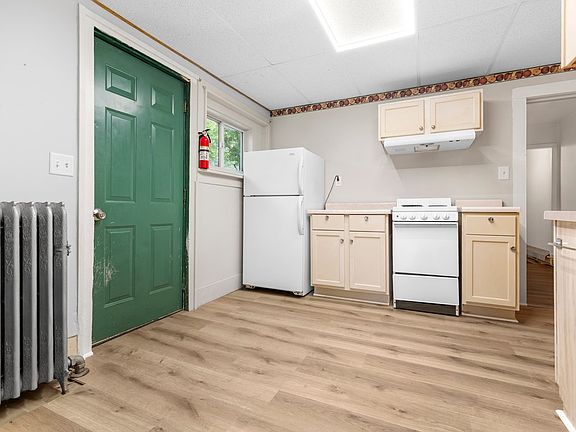 3rd image of 314 Spruce St E #1
