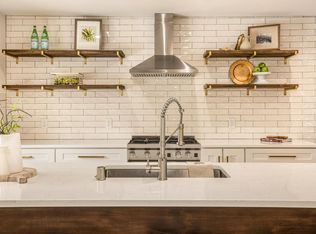 9062 N Lake Dr, Bayside, WI 53217