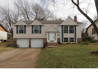 25 Wendy Ln, Saint Peters, MO