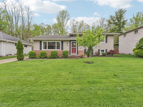 9066 McKinley Dr, Northfield, OH 44067