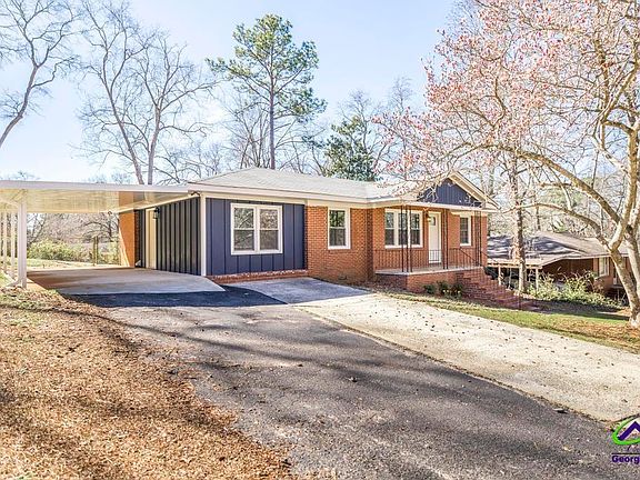 5th image of 103 Spring St