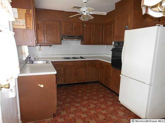 2nd image of 1125 Argyll Circle #D