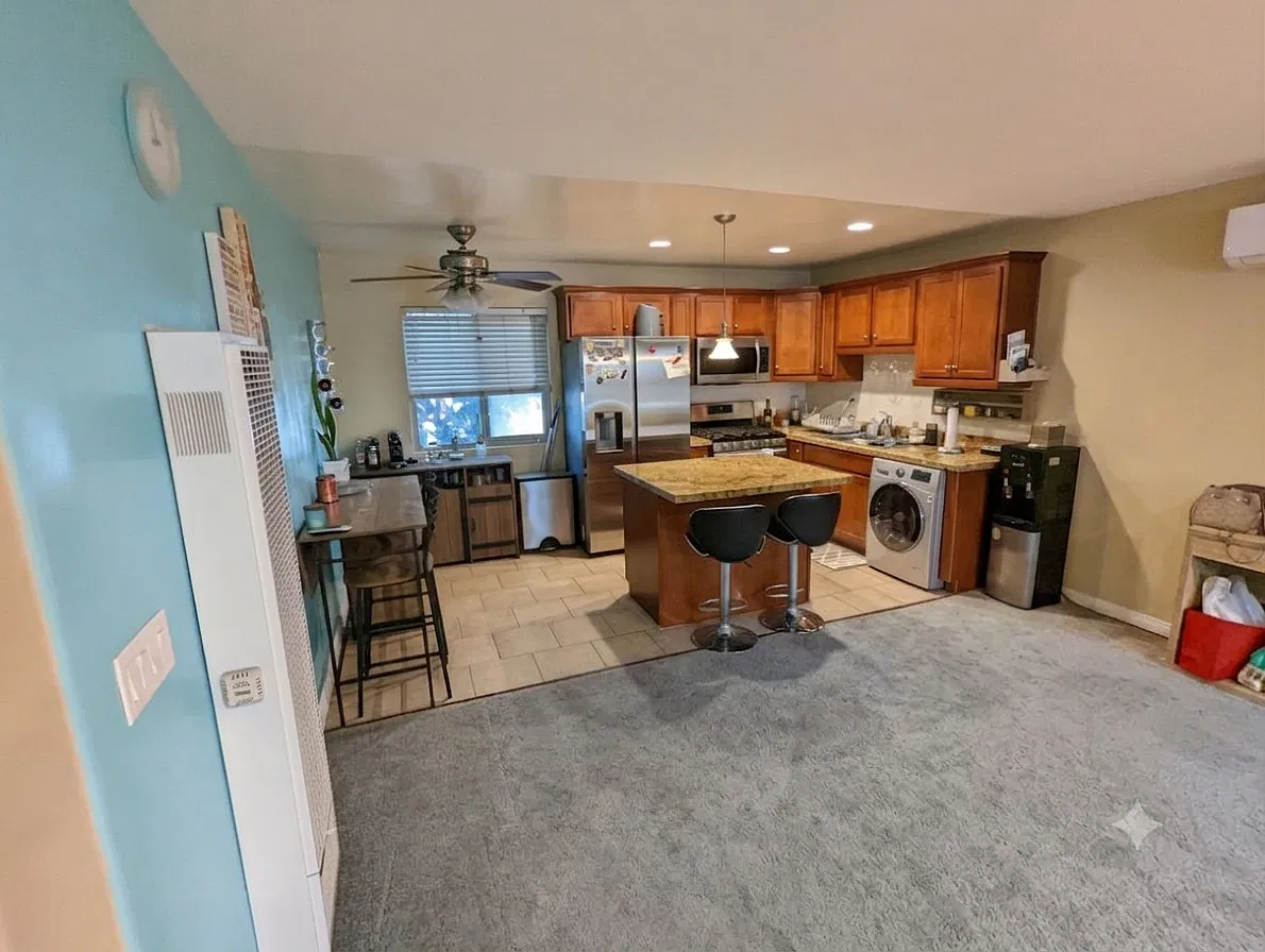 2 bed, 900 sqft, $2,900 — Photo 1