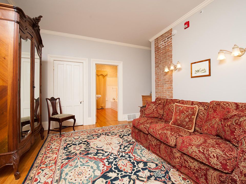 1st image of 21 W Circular St