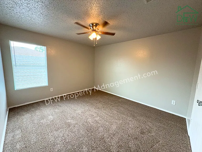 3952 Golden Horn Ln — Photo 13