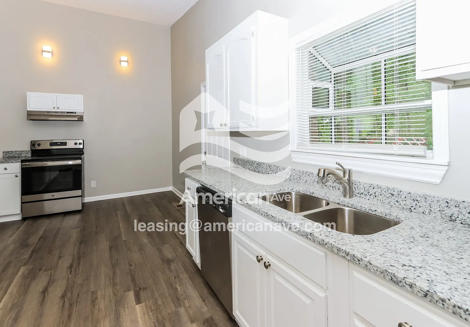 4 bed, 2.0 bath, 1700 sqft, $1,727 — Photo 4
