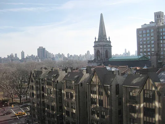 Rented by Brown Harris Stevens | media 10