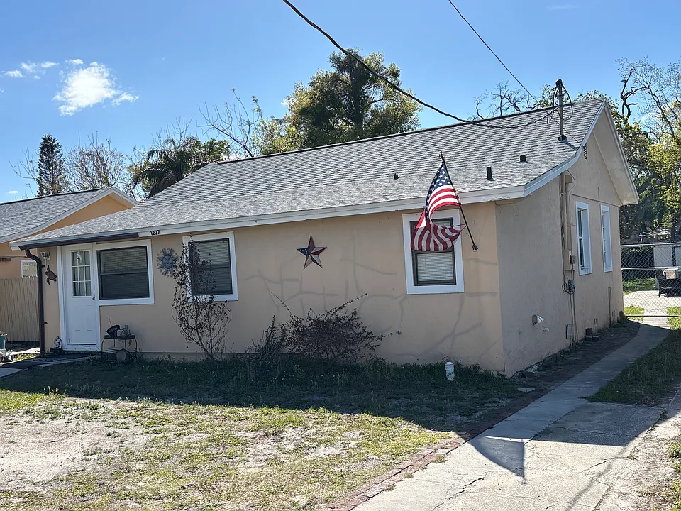 1227 Formosa Ave