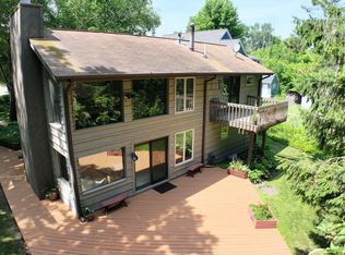 4992 Lake Bluff Rd, Port Washington, WI 53074