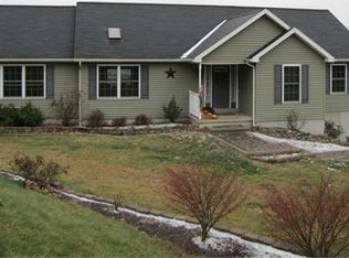 102 Yeagle Rd, Muncy, PA 17756