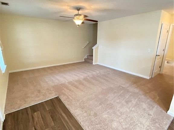 3rd image of 27 Rosa Ln